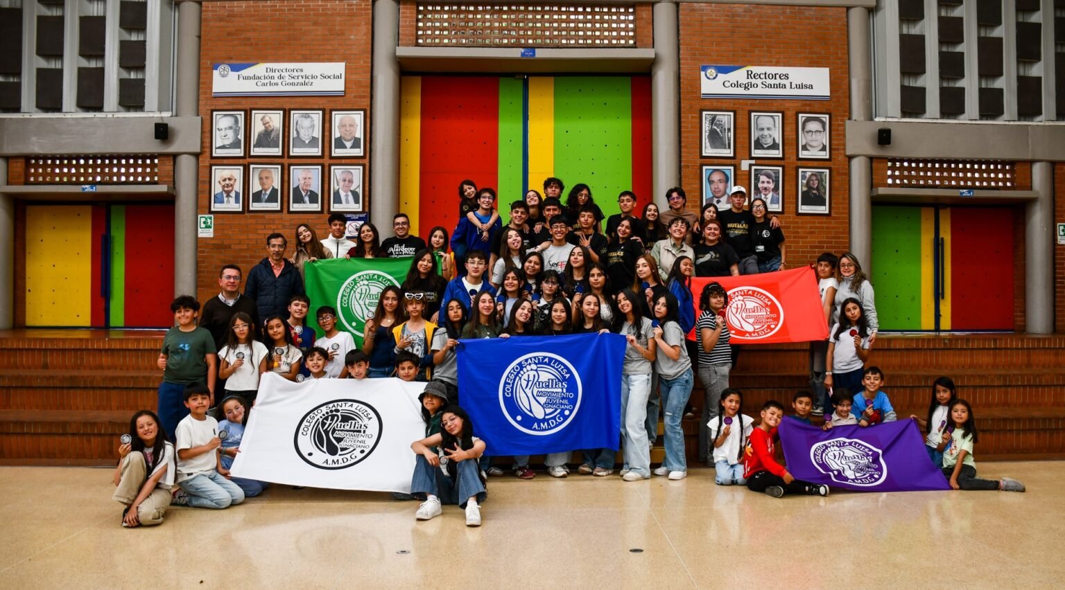 Cierre de Grupos Apostólicos 2025 y Promesa de Huellas Azules II